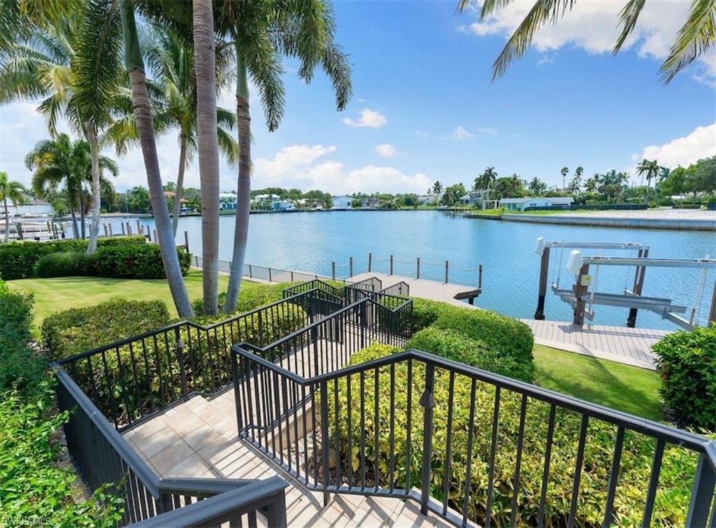 320 Spring Line DR