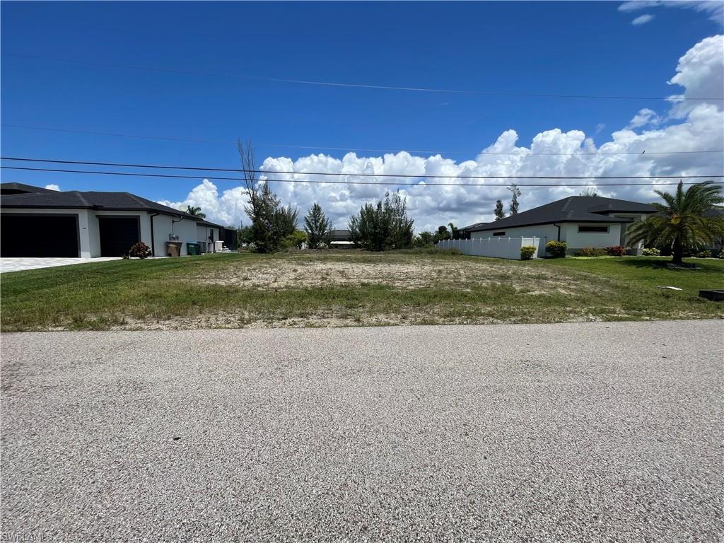 CAPE CORAL - Land