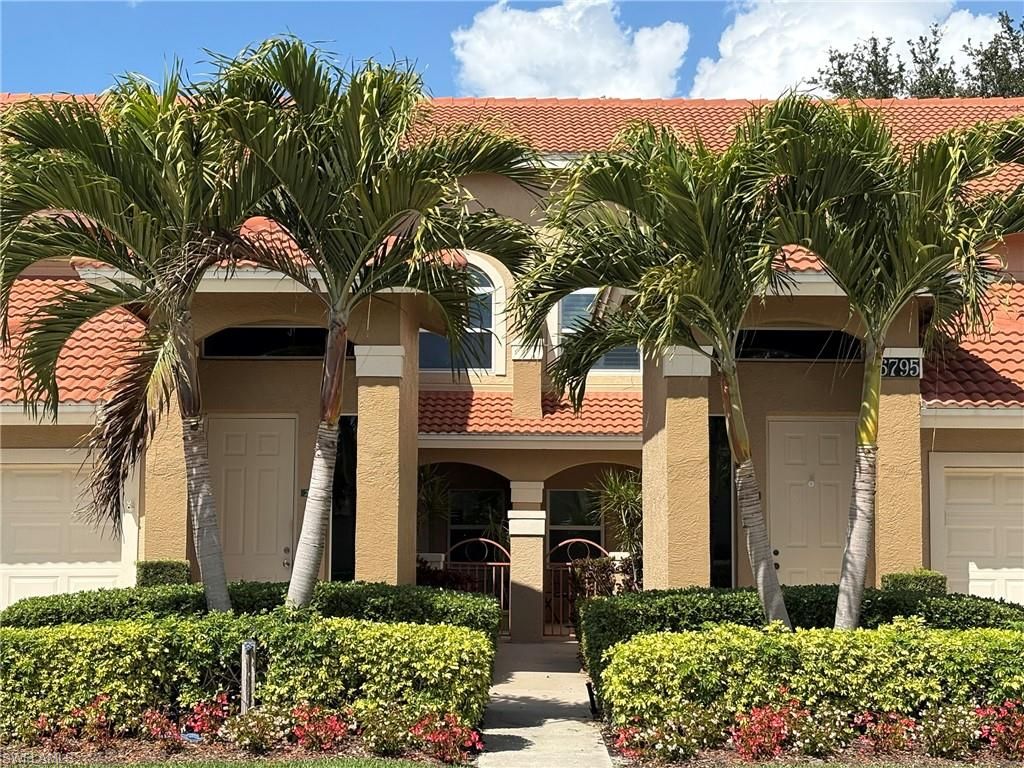 Photo of 6795 Huntington Lakes CIR #101, NAPLES, FL 34119 (MLS # 226012263)