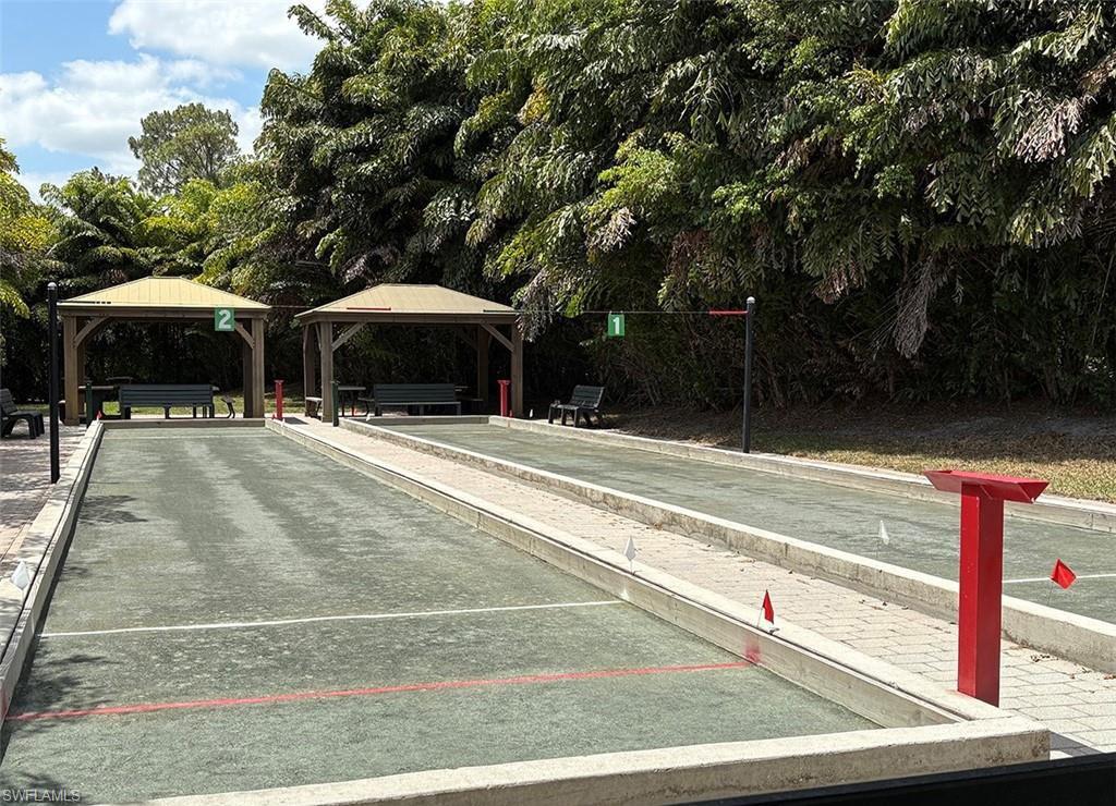 HUNTINGTON LAKES - Residential