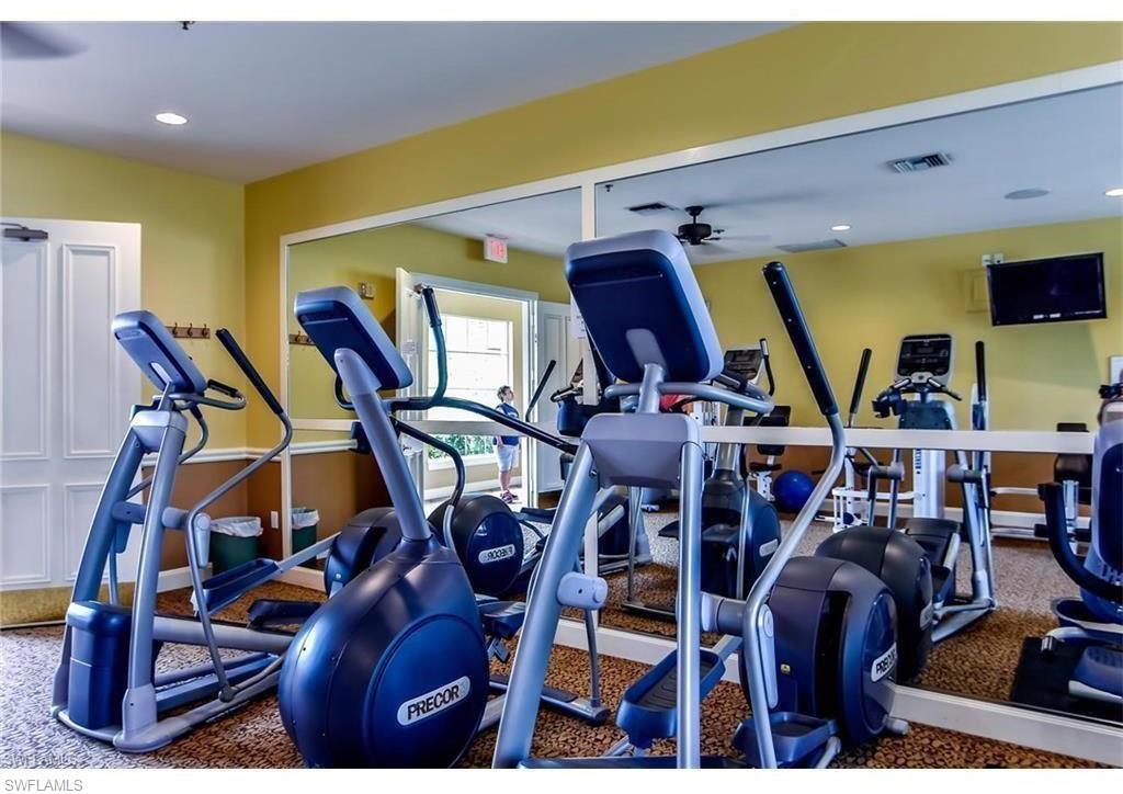 HUNTINGTON LAKES - Residential