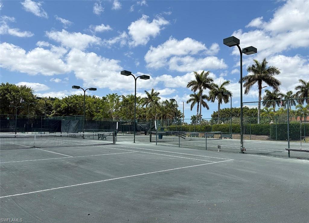 HUNTINGTON LAKES - Residential