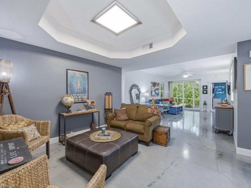 HUNTINGTON LAKES - Residential