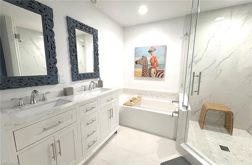 HUNTINGTON LAKES - Residential