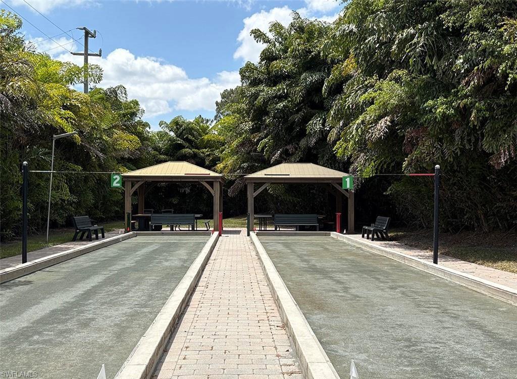 HUNTINGTON LAKES - Residential