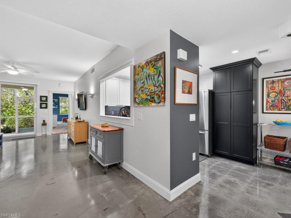 HUNTINGTON LAKES - Residential