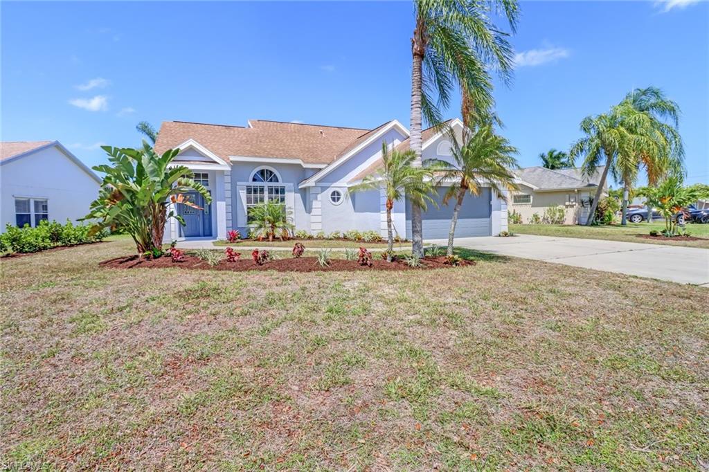 QUEENS PARK AT LAGO VERDE - Residential