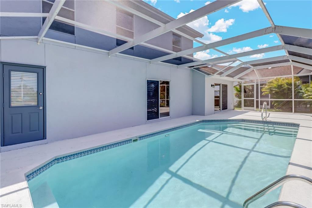 QUEENS PARK AT LAGO VERDE - Residential