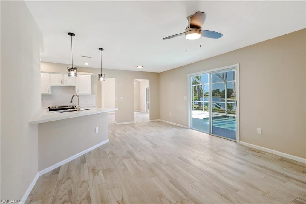 QUEENS PARK AT LAGO VERDE - Residential