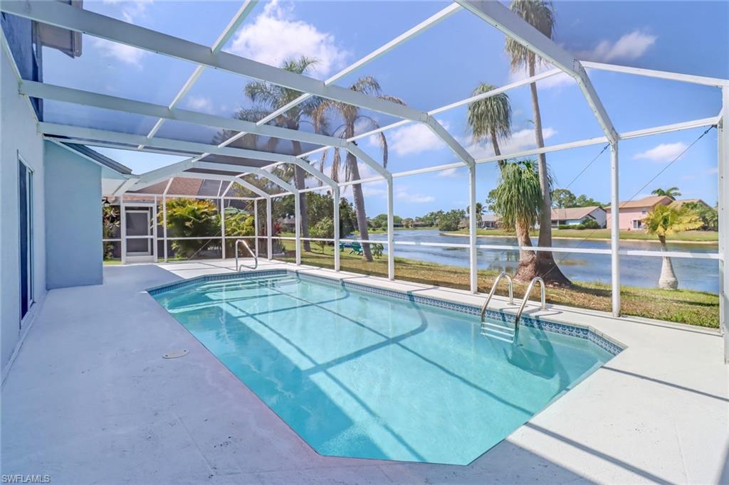 QUEENS PARK AT LAGO VERDE - Residential