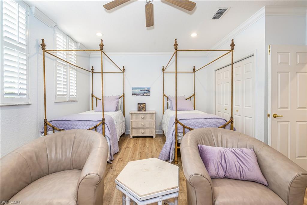 TURTLE POINT - Residential