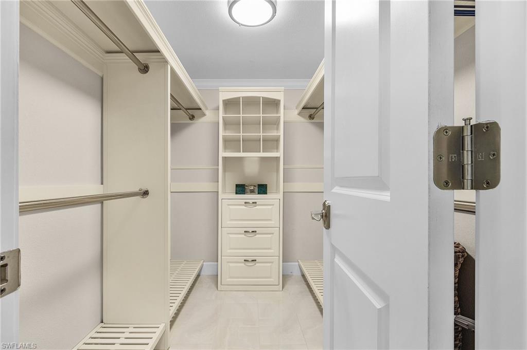 CALUSA CLUB - Residential Lease