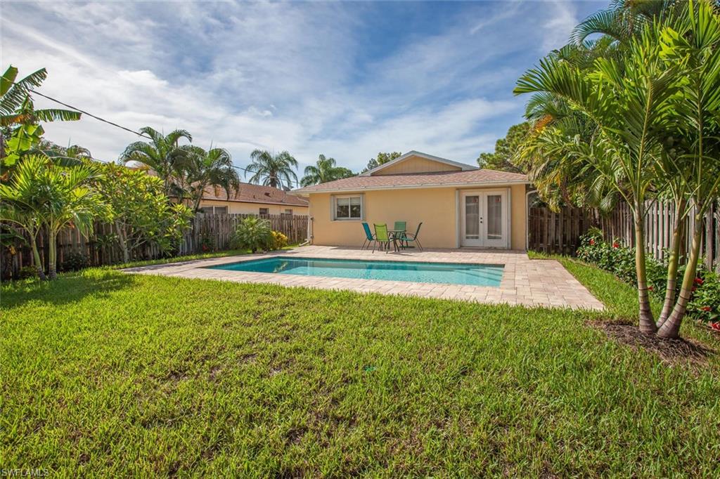 NAPLES PARK - Residential