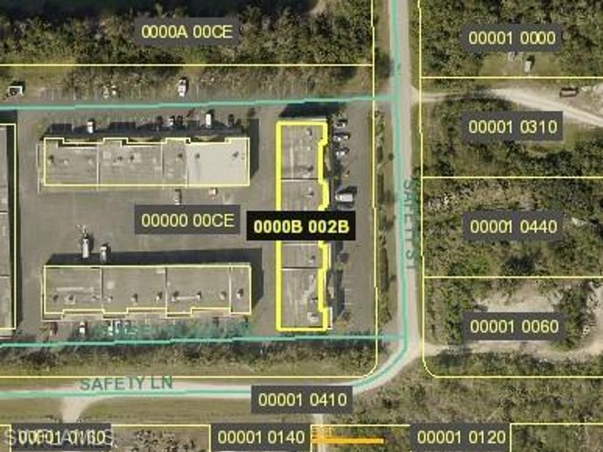 Well-located commercial condo in Fort Myers, offering excellent access to major roadways, retail, and dining.