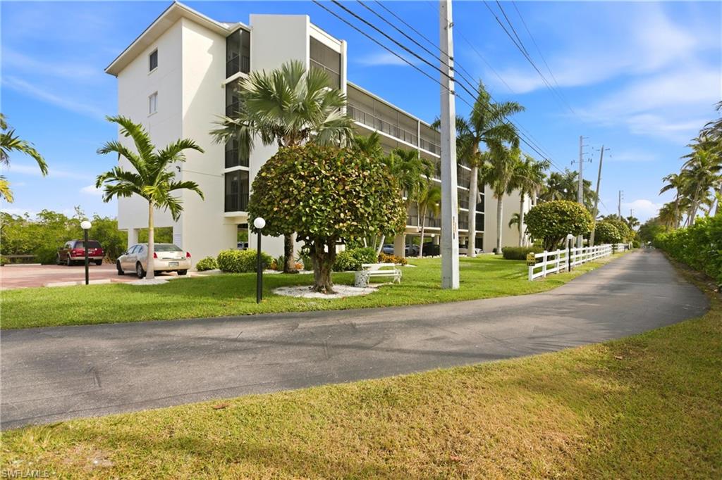 BONITA BEACH PLANTATION HOUSE - Residential