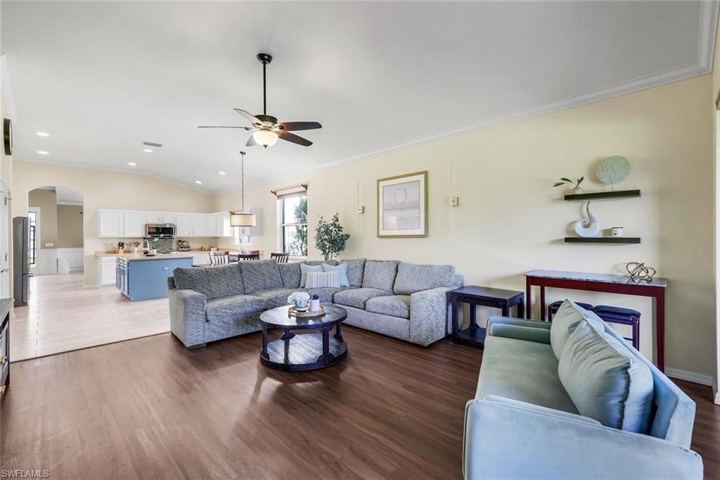 2095 Sagebrush CIR