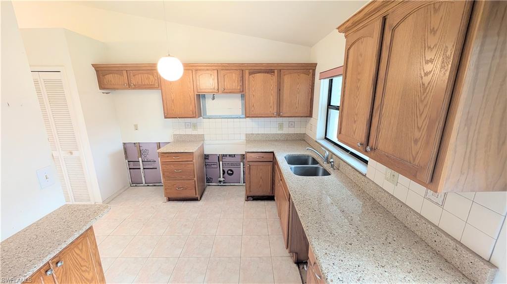 RIVERDALE SHORES - Residential