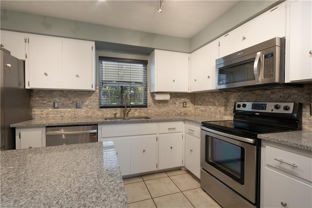 SAN CARLOS PARK - Residential