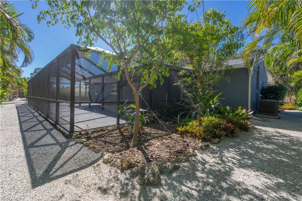 SAN CARLOS PARK - Residential