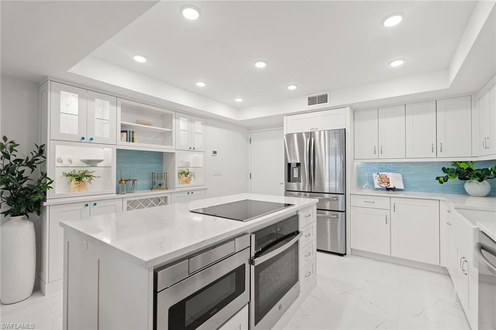 1919 Gulf Shore BLVD N 101