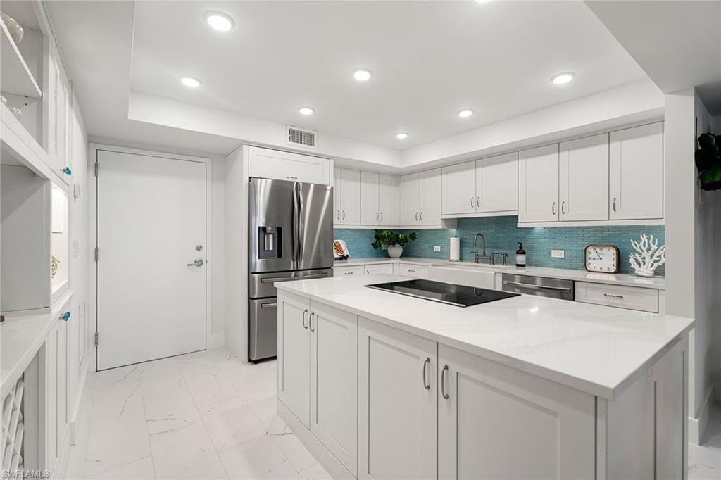 1919 Gulf Shore BLVD N 101
