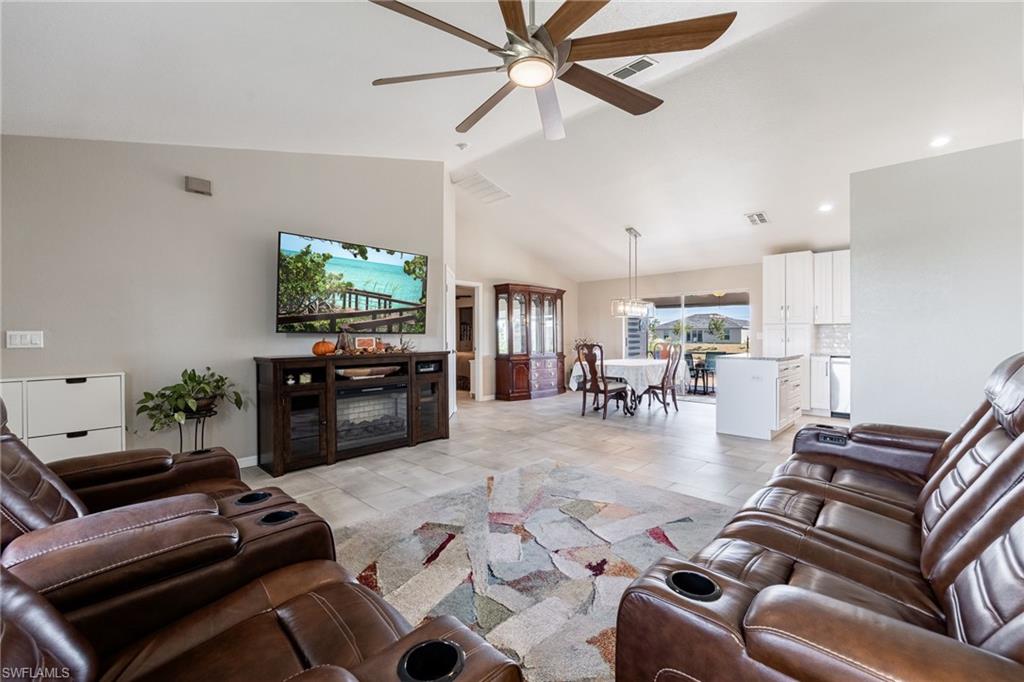 CAPE CORAL - Residential Lease