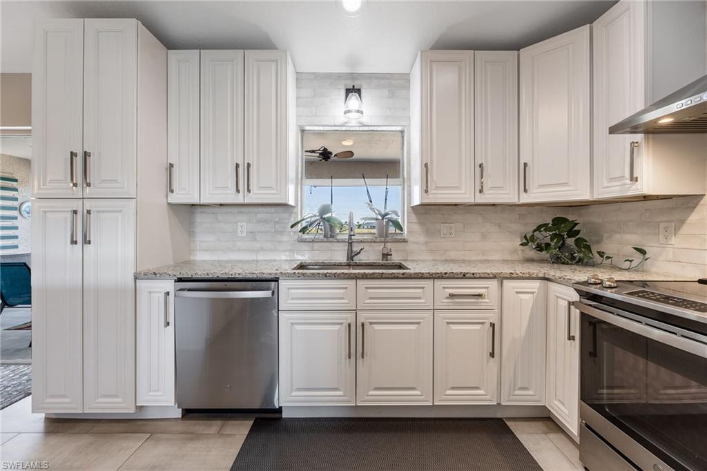 CAPE CORAL - Residential Lease