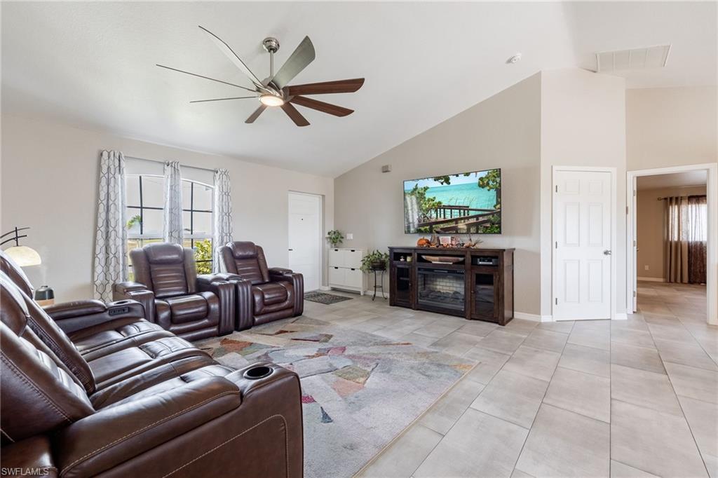 CAPE CORAL - Residential Lease