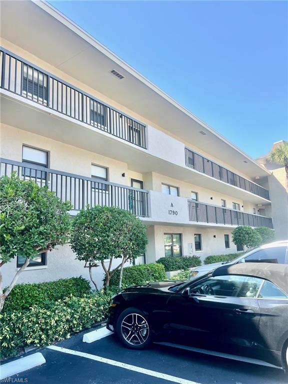 IMPERIAL GARDENS - Residential Lease