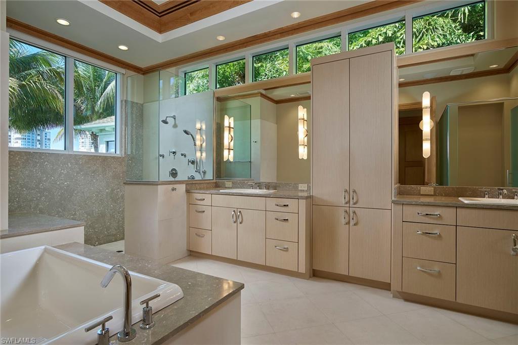 PARK SHORE - Residential