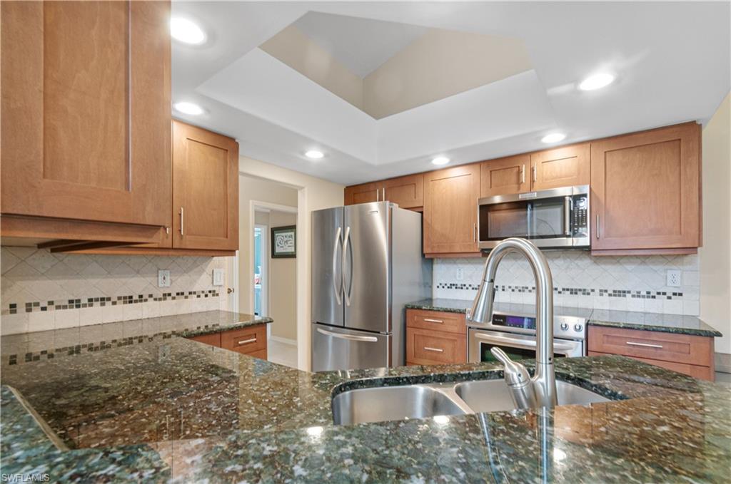 WEDGEWOOD SHERBURNE - Residential