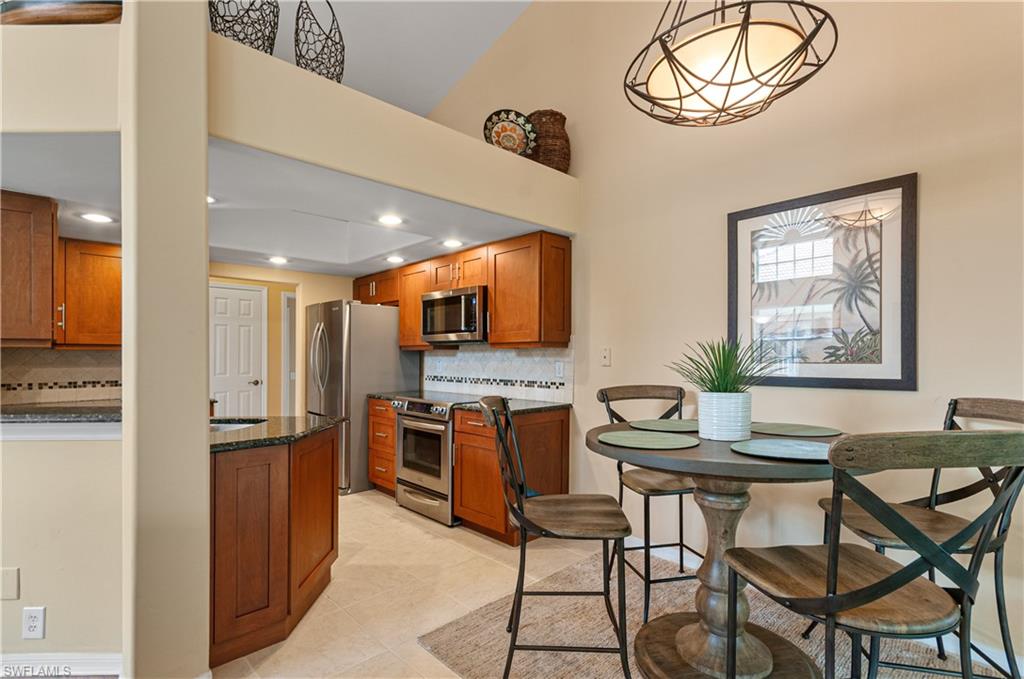 WEDGEWOOD SHERBURNE - Residential