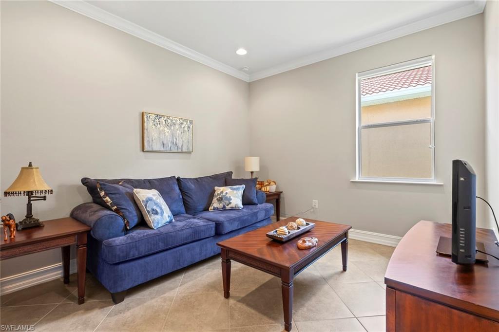 BANYAN BAY - Residential