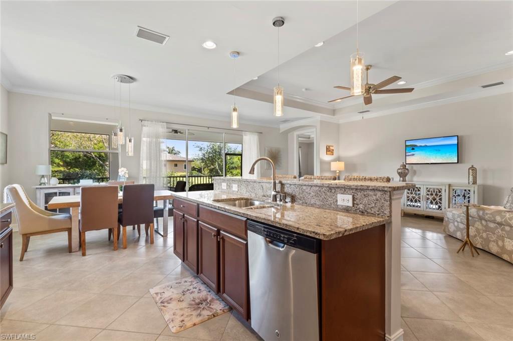 BANYAN BAY - Residential