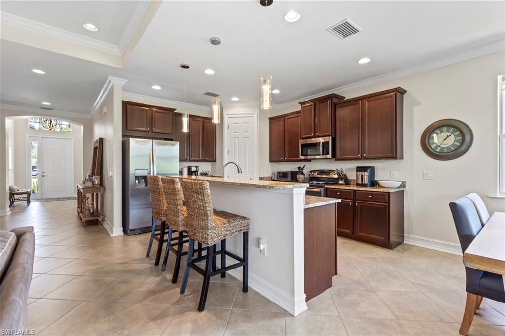 BANYAN BAY - Residential