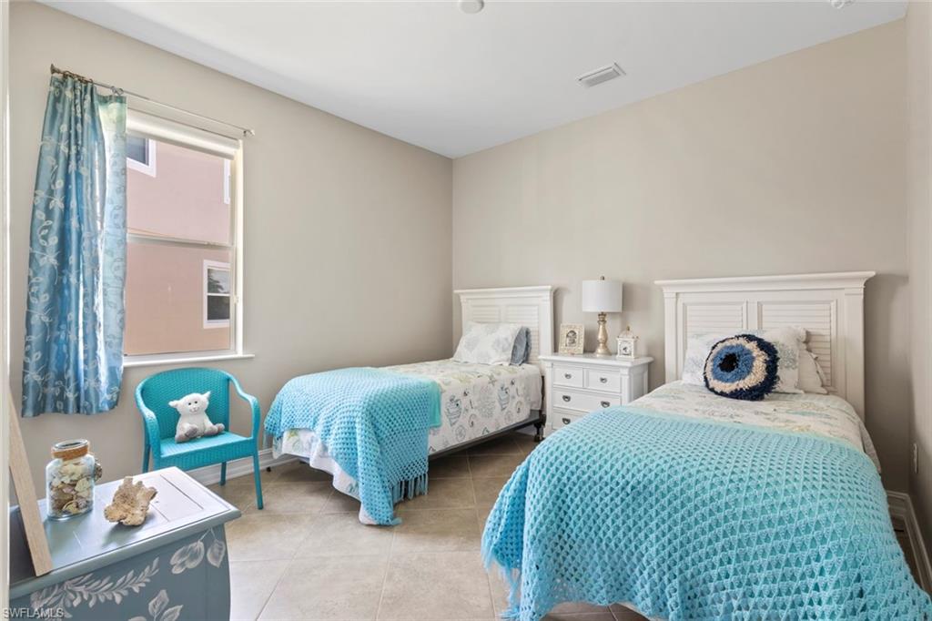 BANYAN BAY - Residential