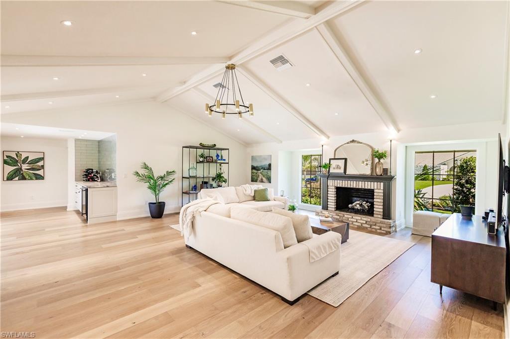 PARK SHORE - Residential