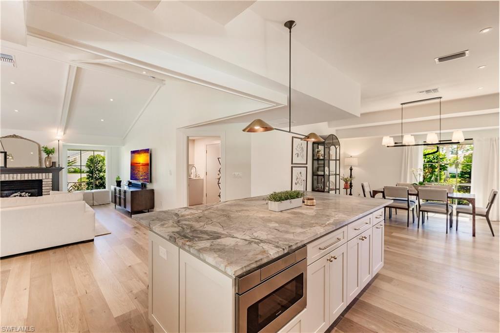 PARK SHORE - Residential