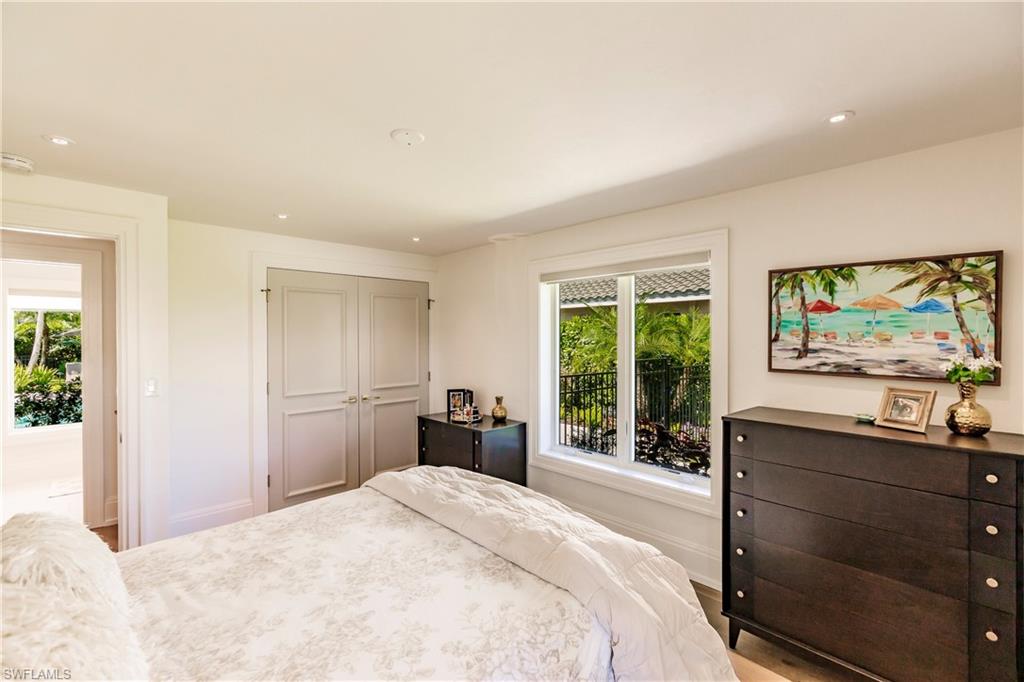 PARK SHORE - Residential