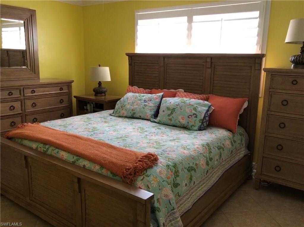 NAPLES PARK - Residential