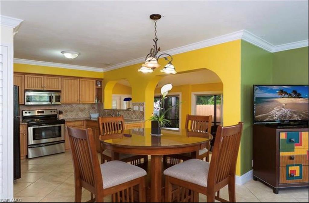 NAPLES PARK - Residential