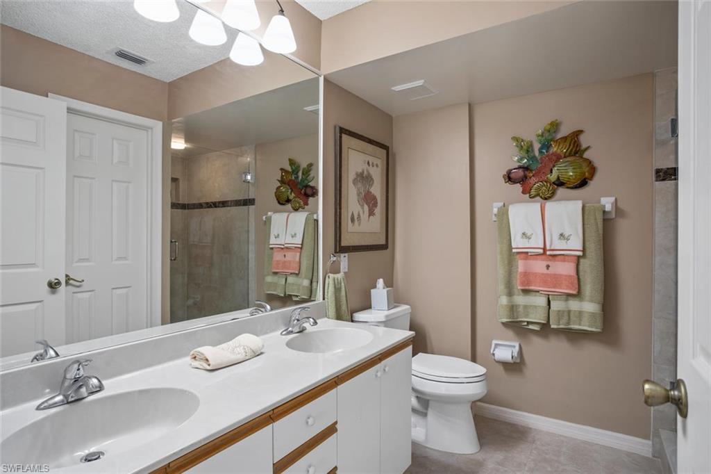 PIPERS POINTE - Residential