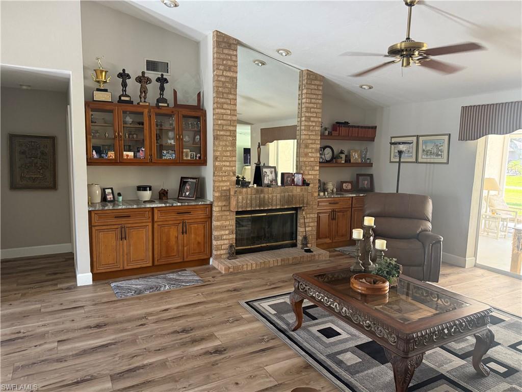 QUARTERDECK COVE - Residential