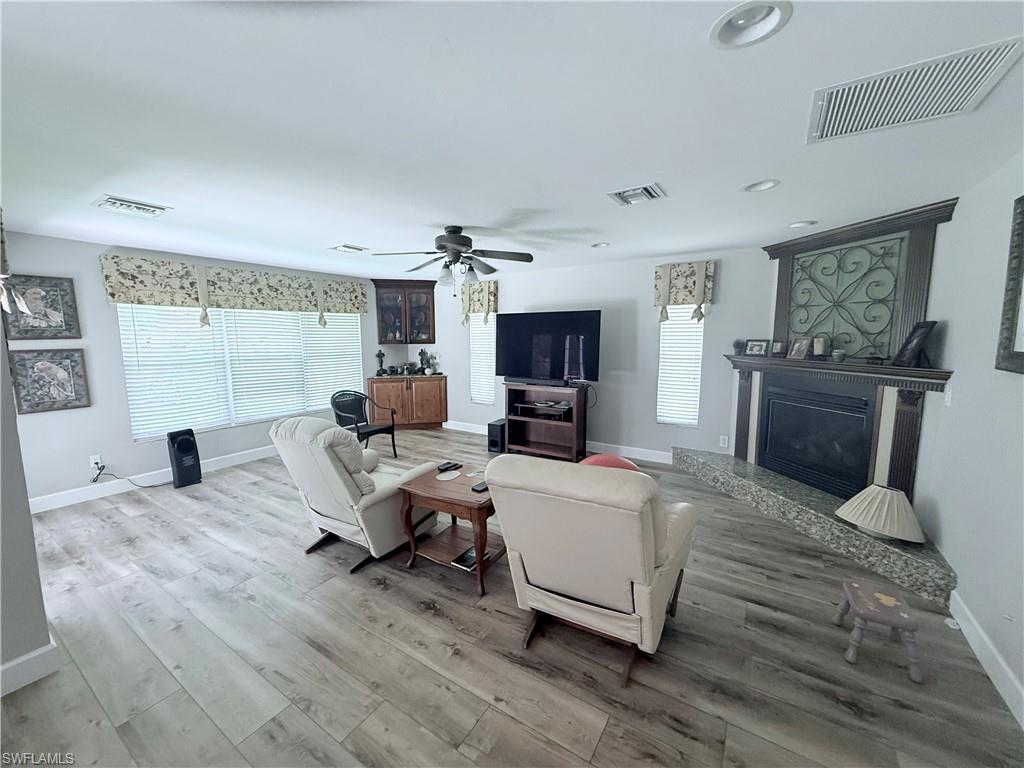 QUARTERDECK COVE - Residential