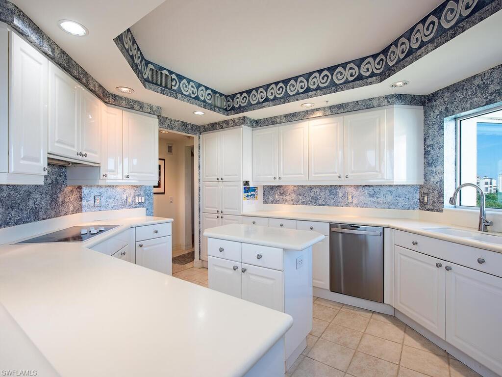 Marbella at Pelican Bay - Residential