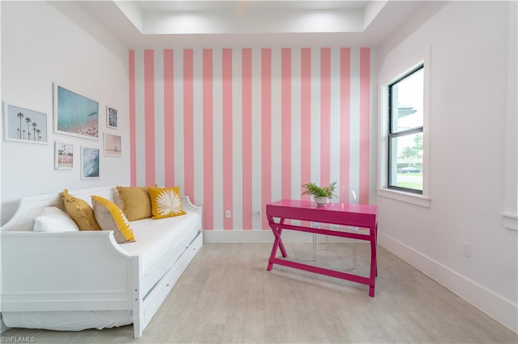 NAPLES PARK - Residential