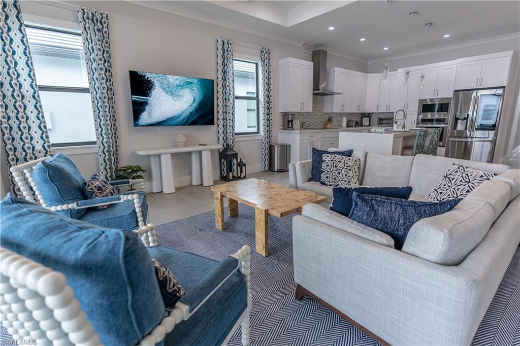 NAPLES PARK - Residential