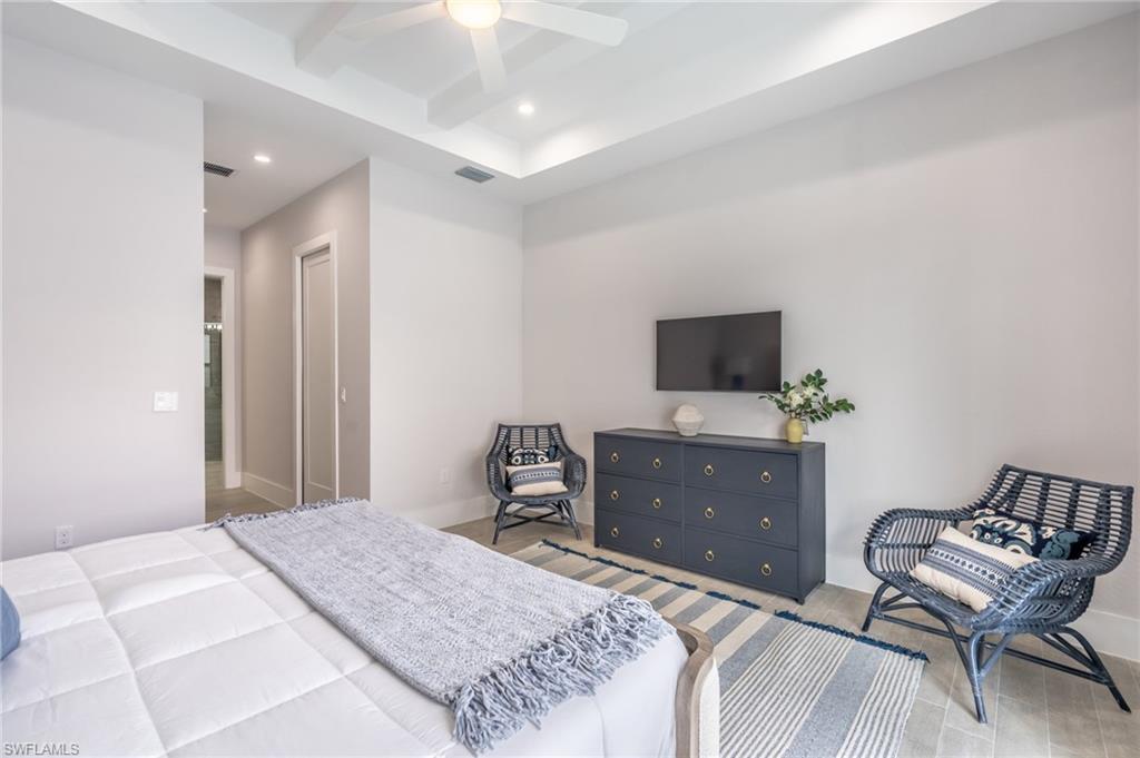 NAPLES PARK - Residential