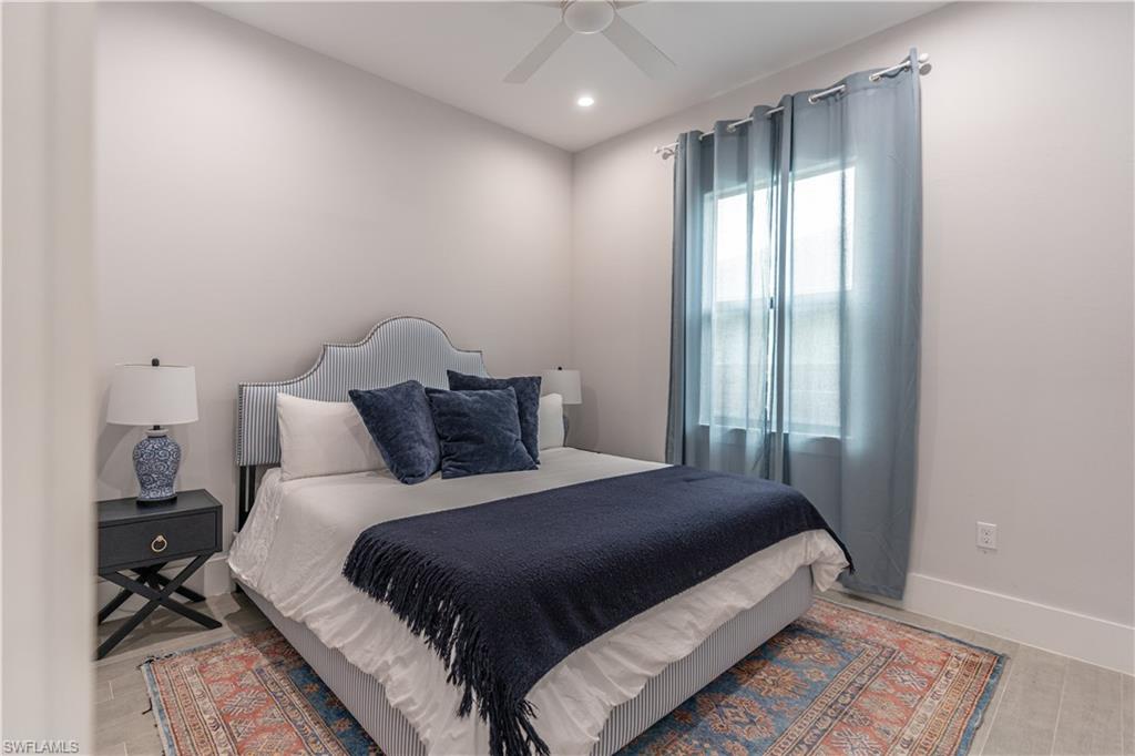 NAPLES PARK - Residential