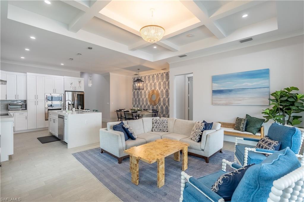 NAPLES PARK - Residential